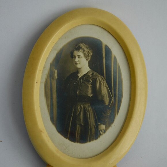 Vintage Celluloid Oval Footed Picture Frame with Antique Photo of Woman in Black - Picture 3 of 4